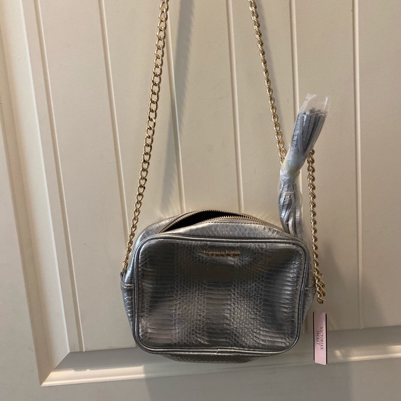 Victoria’s Secret Purse- NWT - Picture 2 of 8